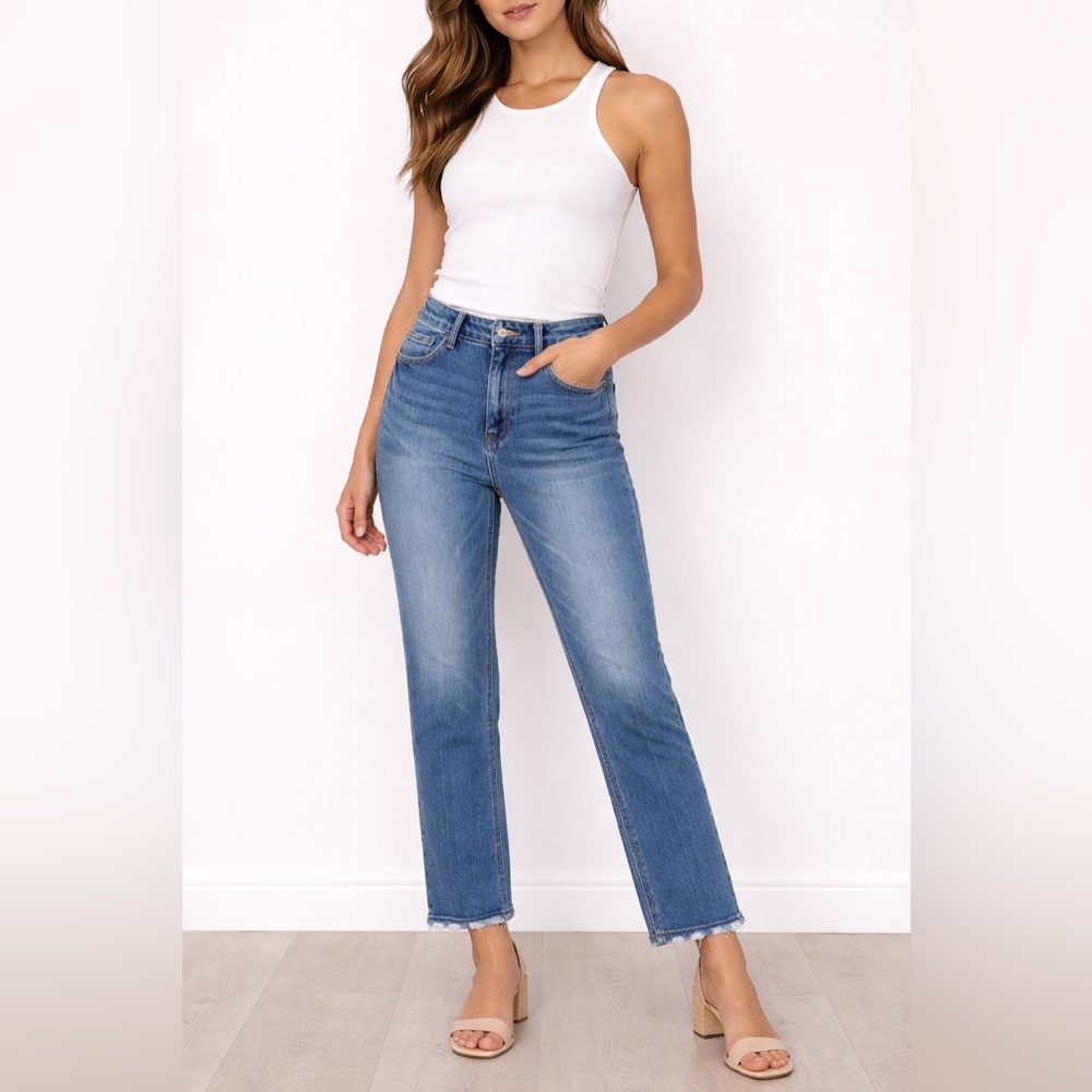 Flying Monkey NWT High Rise Straight Jeans Raw Hem Size 30 Medium Wash Denim